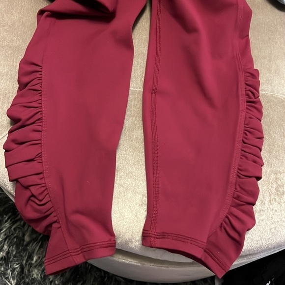 Fabletics high waisted pure Luxe ruched 7/8 leggings, small - Picture 6 of 8